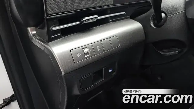 Hyundai Kona 2023 — Фото 19/20