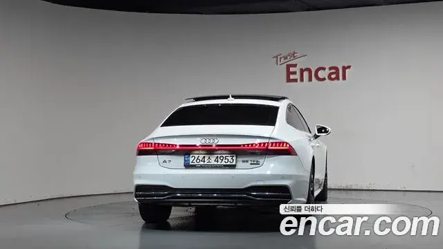 Audi A7 2020 — Фото 4/20