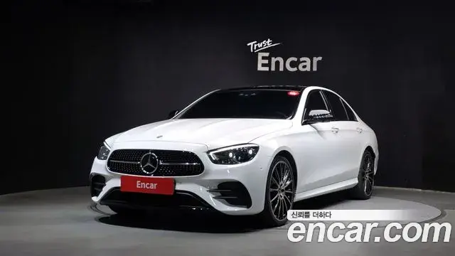 Mercedes-Benz E-Class 2022 — Фото 1/20