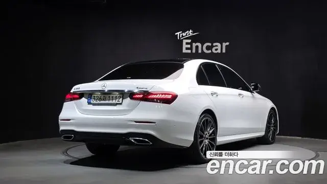 Mercedes-Benz E-Class 2022 — Фото 2/20