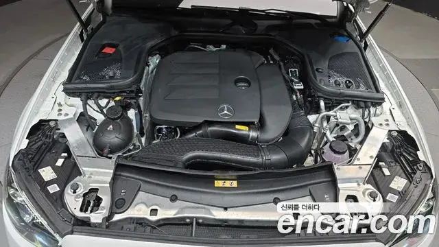Mercedes-Benz E-Class 2022 — Фото 6/20