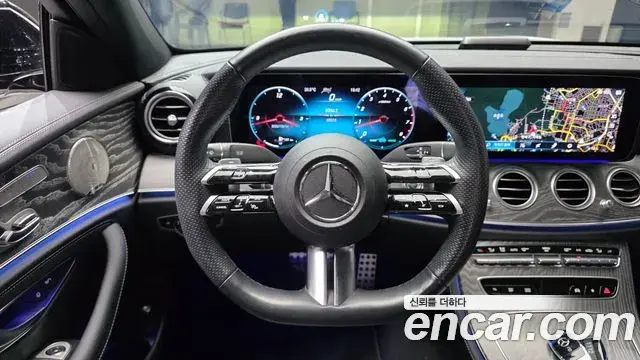 Mercedes-Benz E-Class 2022 — Фото 13/20
