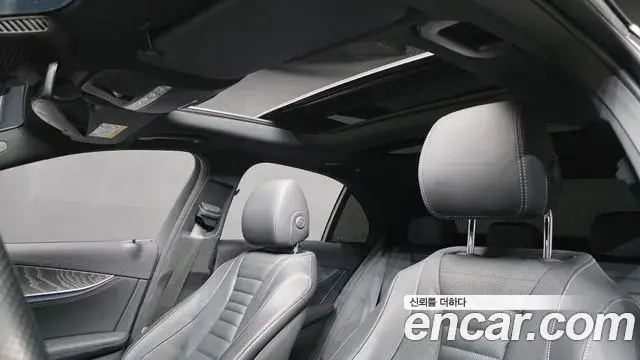 Mercedes-Benz E-Class 2022 — Фото 18/20