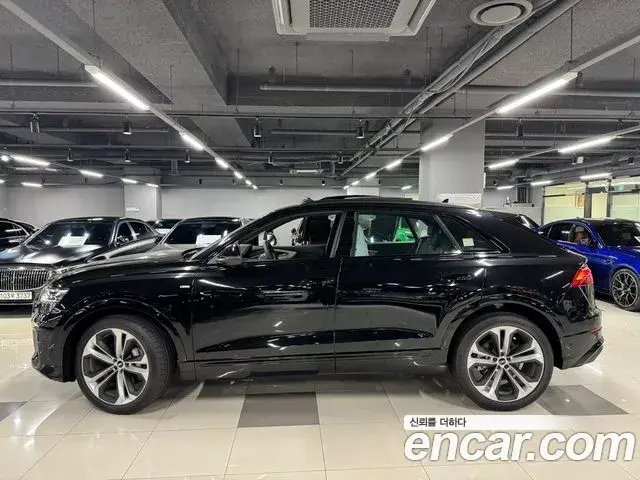 Audi Q7 2026 — Фото 1/15