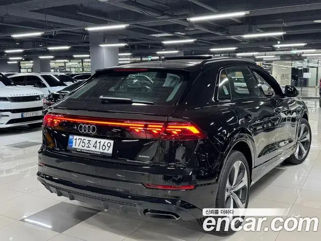 Audi Q7 2026 — Фото 2/15