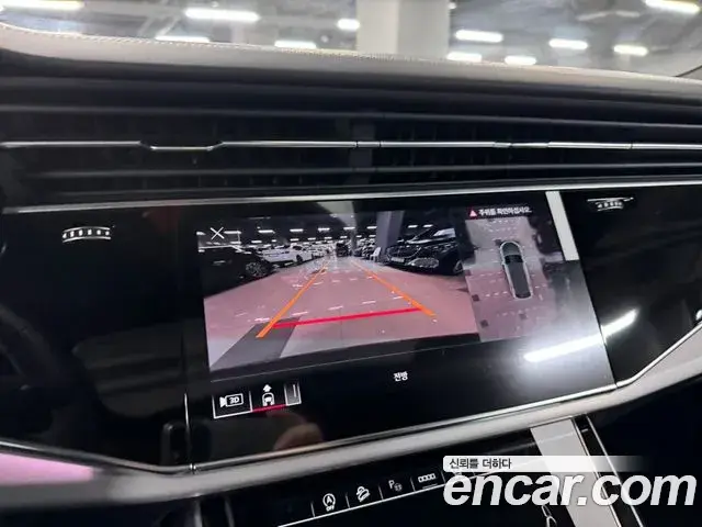 Audi Q7 2026 — Фото 12/15