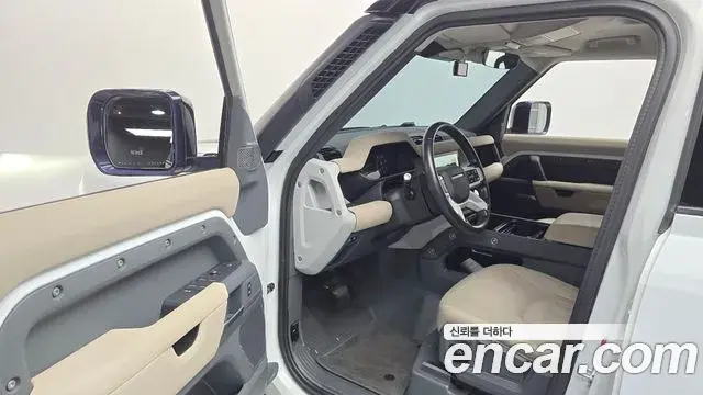 Land Rover Defender 2020 — Фото 10/20