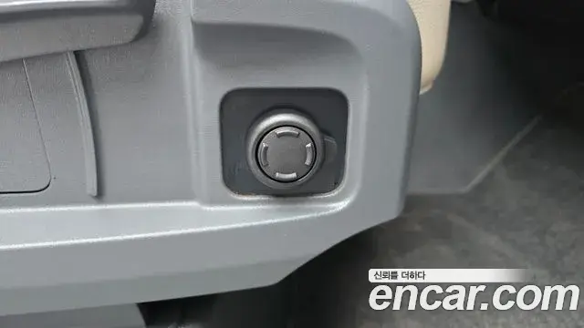 Land Rover Defender 2020 — Фото 15/20