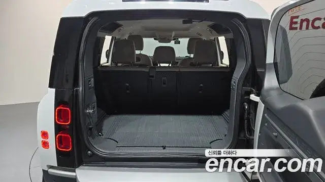 Land Rover Defender 2020 — Фото 20/20