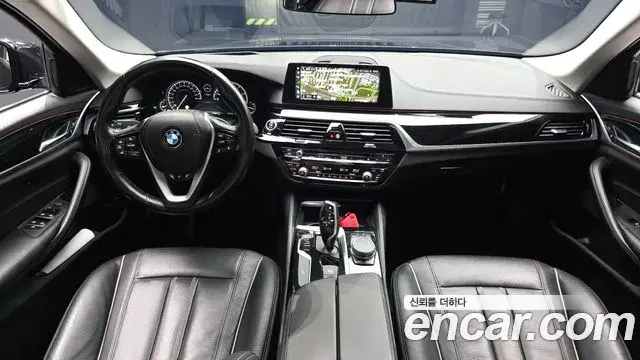 BMW 5 Series 2018 — Фото 7/20
