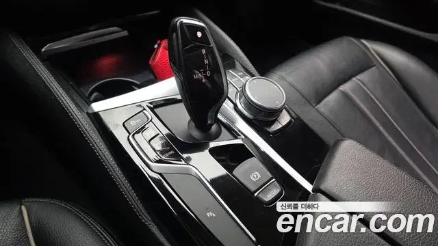 BMW 5 Series 2018 — Фото 9/20