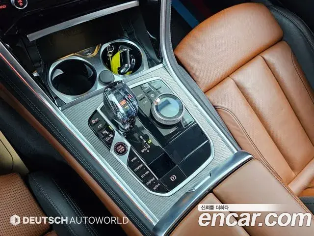 BMW 8 Series 2021 — Фото 9/15