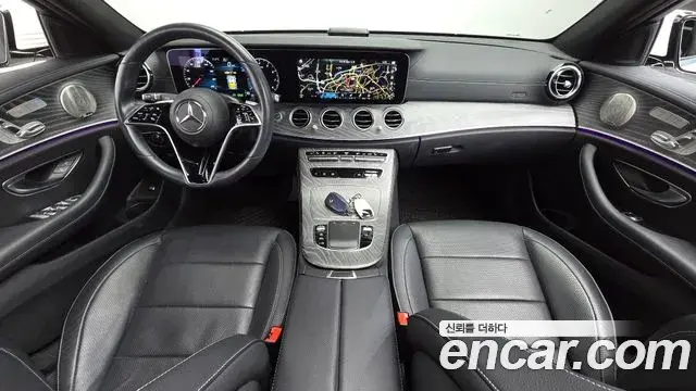 Mercedes-Benz E-Class 2023 — Фото 10/20
