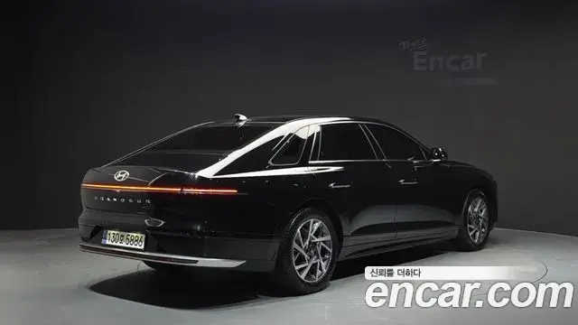 Hyundai Grandeur 2023 — Photo 2/20