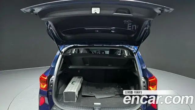 Kia Seltos 2019 — ფოტო 19/20