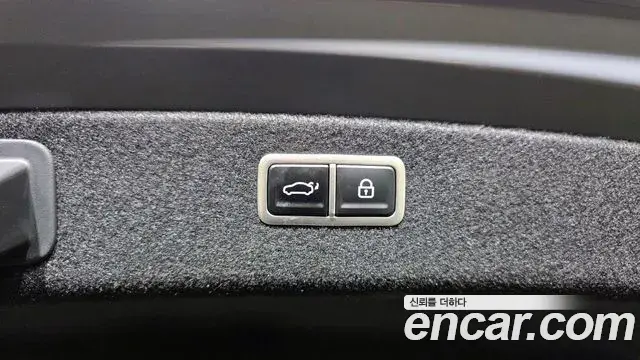 Genesis Electrified G80 2020 — Photo 18/20