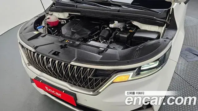 Kia Carnival 2023 — Photo 6/20