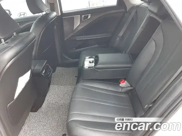 Kia K8 2023 — Şəkil 8/16