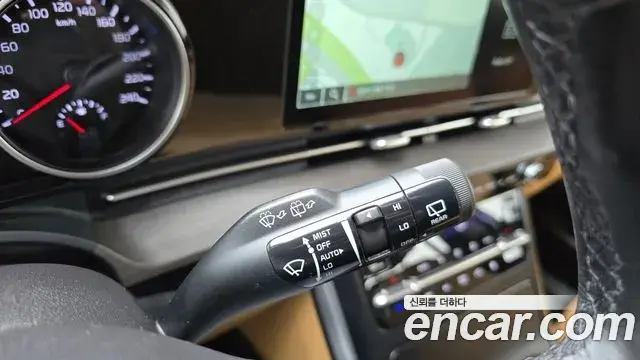 Kia Carnival 2021 — Фото 16/20