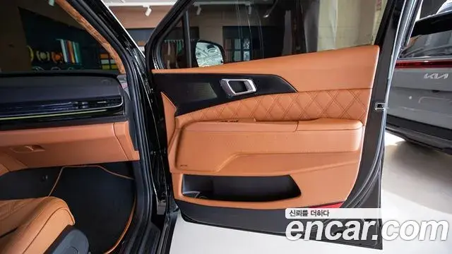 Kia Carnival 2025 — Photo 9/20