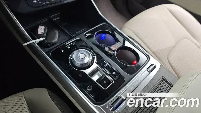 Kia Carnival 2024 — Şəkil 9/20