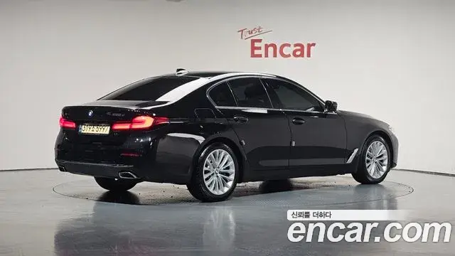 BMW 5 Series 2021 — Şəkil 2/20