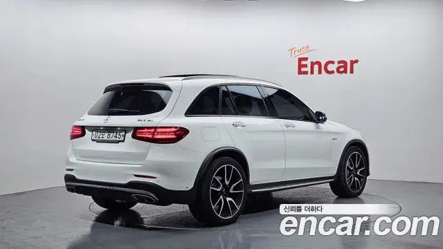 Mercedes-Benz GLC-Class 2018 — Photo 2/20