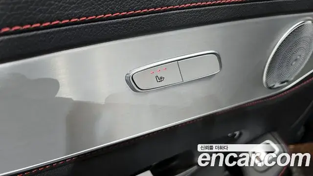 Mercedes-Benz GLC-Class 2018 — Photo 18/20
