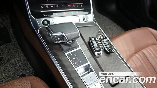 Audi A6 2022 — ფოტო 18/20