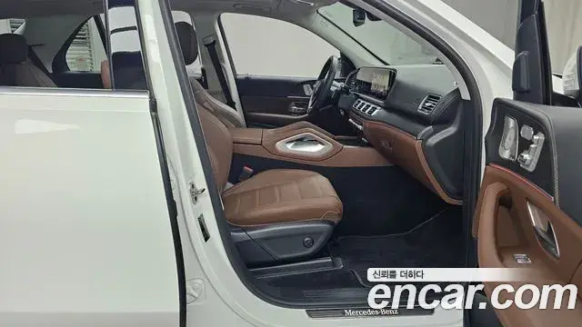Mercedes-Benz GLE-Class 2025 — Photo 11/20