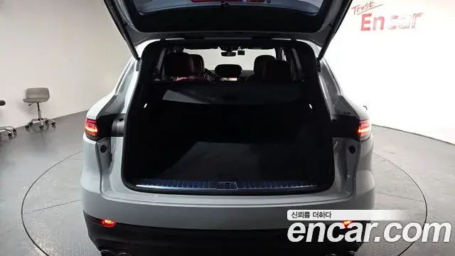 Porsche Cayenne 2023 — Photo 20/20