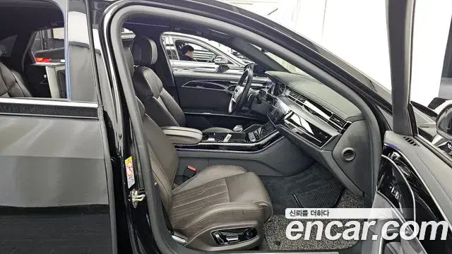 Audi A8 2021 — Photo 11/20