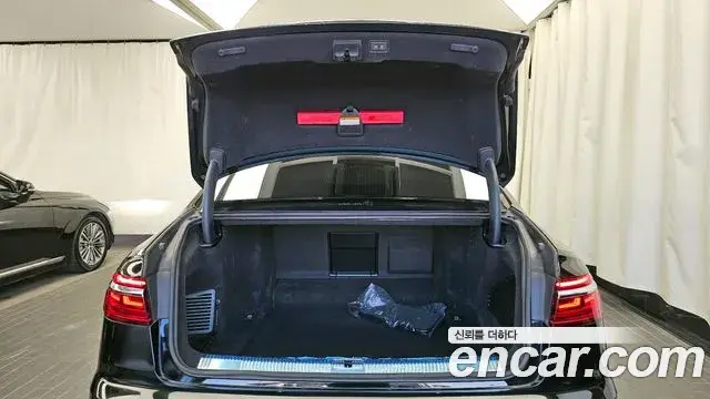 Audi A8 2021 — Photo 20/20