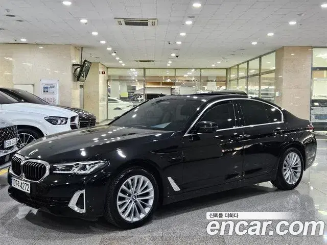 BMW 5 Series 2022 — Photo 2/20