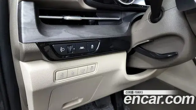 Kia Carnival 2023 — Photo 16/20