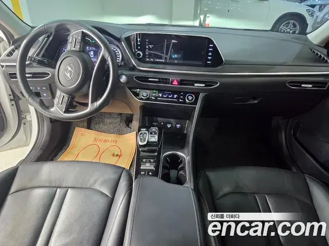Hyundai Sonata Hybrid 2019 — Photo 15/20