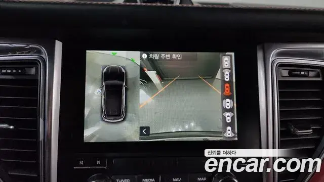 Porsche Macan 2018 — Photo 16/20