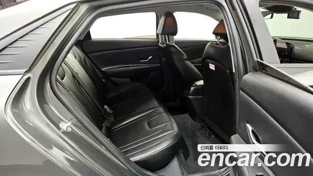 Hyundai The New Avante Hybrid 2022 — Şəkil 17/20