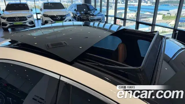 Mercedes-Benz E-Class 2025 — Photo 11/20