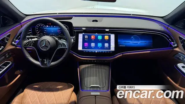 Mercedes-Benz E-Class 2025 — Photo 14/20