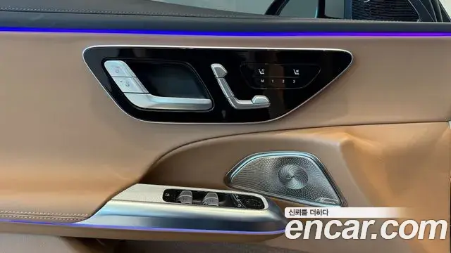 Mercedes-Benz E-Class 2025 — Photo 18/20