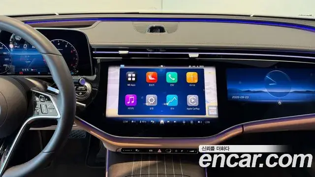 Mercedes-Benz E-Class 2025 — Photo 19/20