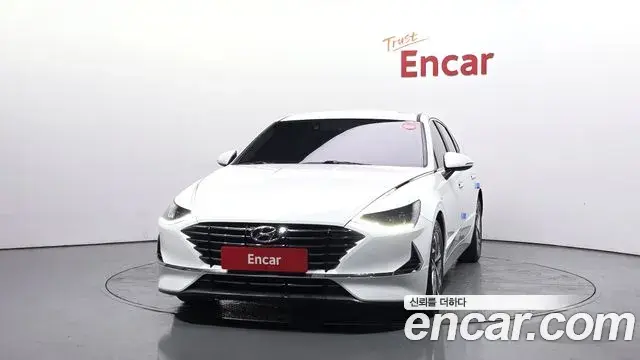 Hyundai Sonata Hybrid 2021 — ფოტო 18/20