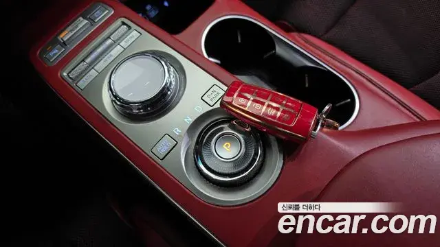 Genesis GV70 2021 — Photo 9/20