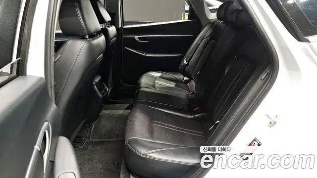 Hyundai Sonata Hybrid 2019 — ფოტო 13/20