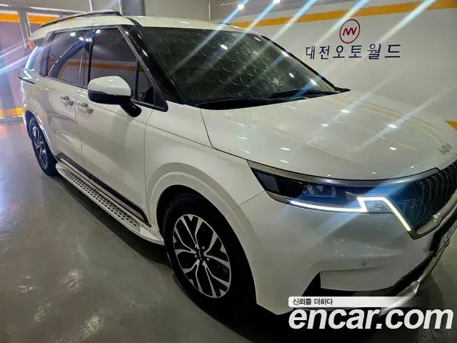 Kia Carnival 2023 — Фото 3/20