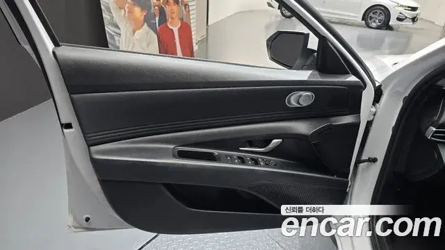 Hyundai The New Avante Hybrid 2020 — ფოტო 20/30