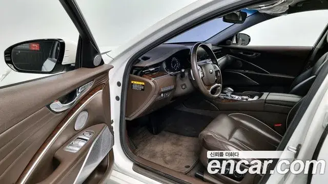 Kia The K9 2018 — Photo 10/20