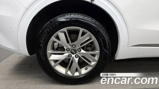 Genesis GV70 2021 — Photo 17/20