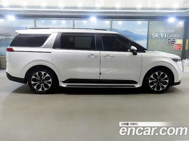 Kia Carnival 2021 — Фото 3/20